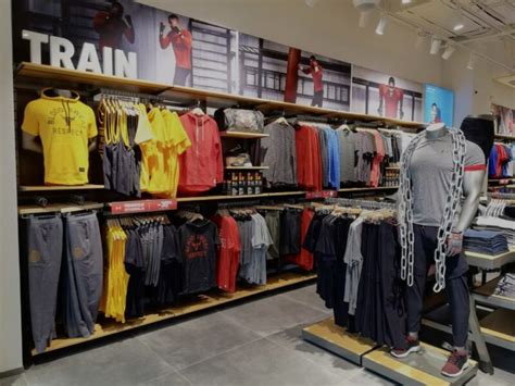 fournisseur grossiste vetement de sport sans marque